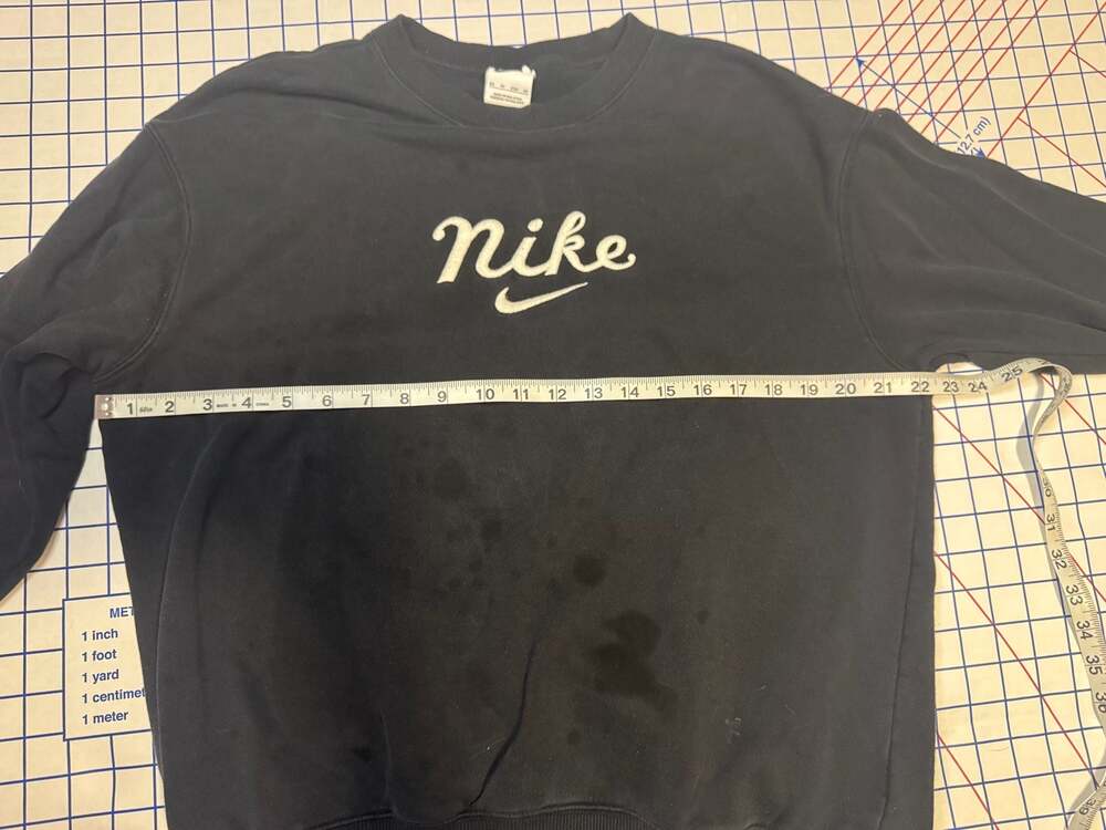 Nike Script Logo Black Crewneck Sweatshirt Size XS - Picture 6 of 9